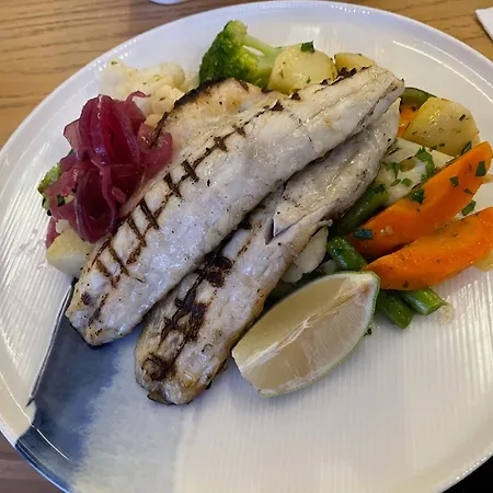 Luxury 2-bedroom With A Private Rooftop Area