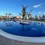 Luxury 2-bedroom With A Private Rooftop Area Apartment