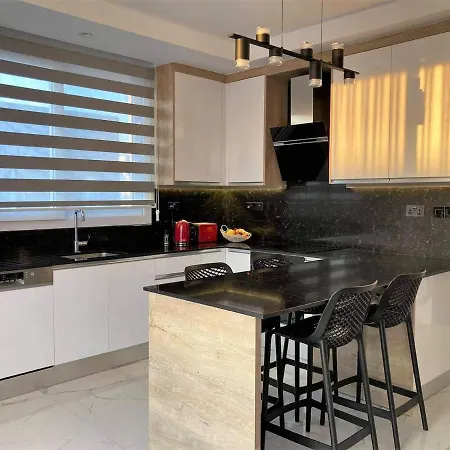Luxury 2-bedroom With A Private Rooftop Area Appartement Boghaz
