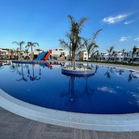 Luxury 2-bedroom With A Private Rooftop Area شقة