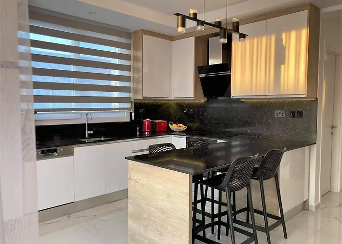 Luxury 2-bedroom With A Private Rooftop Area Apartamento Boghaz